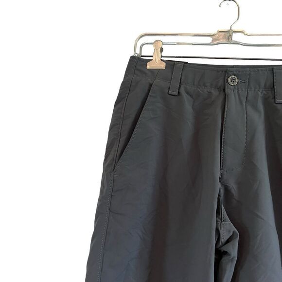 NWT! Under armour grey lightweight shorts. Size 30 - Picture 9 of 10